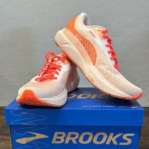 Brooks Women's Adrenaline GTS 24 Size 9